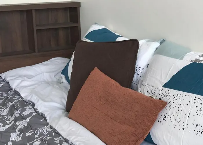Staycation Nook Between Ayala And Sm Malls *