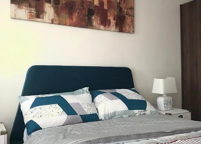 Staycation Nook Between Ayala And Sm Malls Appartement